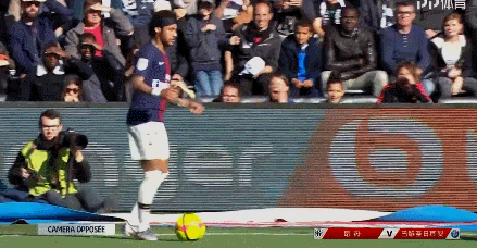 穆斯卡特带队两年两夺中超冠军，仅次于里皮、斯科拉里、图拔（两年两度问鼎中超，穆斯卡特成就仅逊里皮、斯科拉里、图拔）