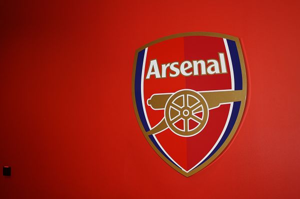 阿圭罗：阿根廷能赢2026世界杯；梅西是巴萨队史最重要的球员（阿圭罗：看好阿根廷问鼎2026世界杯，梅西是巴萨史上最重要球员）