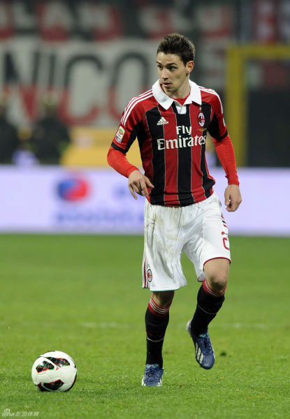 记者：拜仁、曼联有意巴莱巴，球员更希望留英超加盟红魔（曝拜仁曼联齐追巴莱巴 他更愿留英超投曼联）