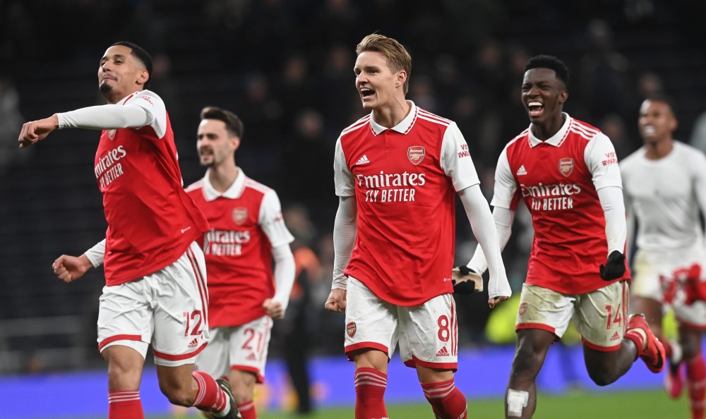 29岁法国女子网球名将转行当“网红模特”，曾因隆胸惹争议（29岁法国女网坛名将转型做网红模特，曾因隆胸手术引发争议）