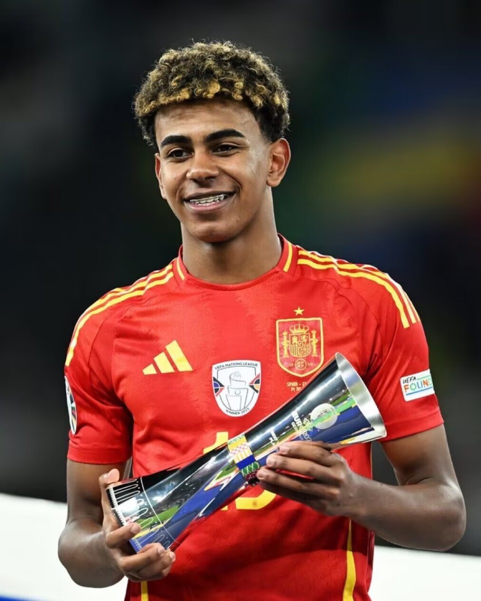 27天8场！阿森纳迎12月魔鬼赛程 捍卫英超欧冠双榜首（27天8战！阿森纳闯关魔鬼12月 力保英超+欧冠双榜首）