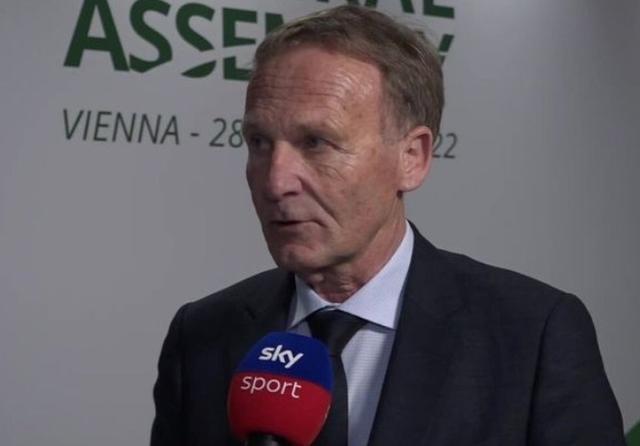 菲尔-琼斯预测欧冠第4轮：利物浦主场不敌皇马，曼城胜多特（菲尔-琼斯欧冠第4轮前瞻：利物浦主场负于皇马，曼城击败多特蒙德）