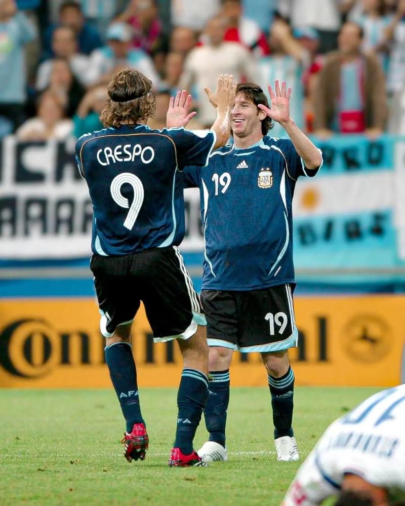 一家之言丨空窗131天，国足才迎来邵佳一（国足空窗131天后，邵佳一终于上任）