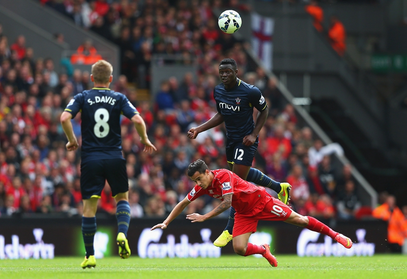 旗下球队乌拉圭第四级别联赛夺冠并升级，梅西、苏牙晒图祝贺（旗下球队夺得乌拉圭第4级别联赛冠军并成功升级，梅西与苏亚雷斯晒照致贺）