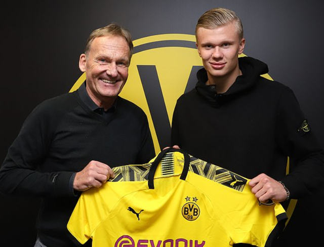 足协杯决赛门票共3.2万张，分区可能会根据售票情况调整（足协杯决赛投放3.2万张门票，分区将随销售情况动态调整）