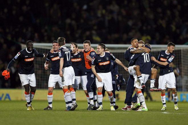 欧冠战报：阿纳别科夫门神难救主，凯拉特0-1奥林匹亚科斯（欧冠快讯：阿纳别科夫神扑难挽败局，凯拉特0-1不敌奥林匹亚科斯）